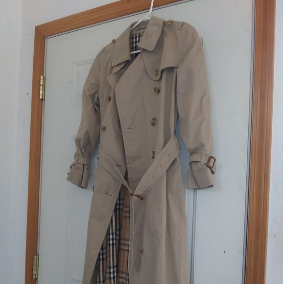 Burberry Jackets & Blazers - Vintage Burberry Women's small trench coat